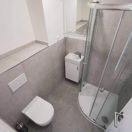 Cosy And Simple Well Located Prag